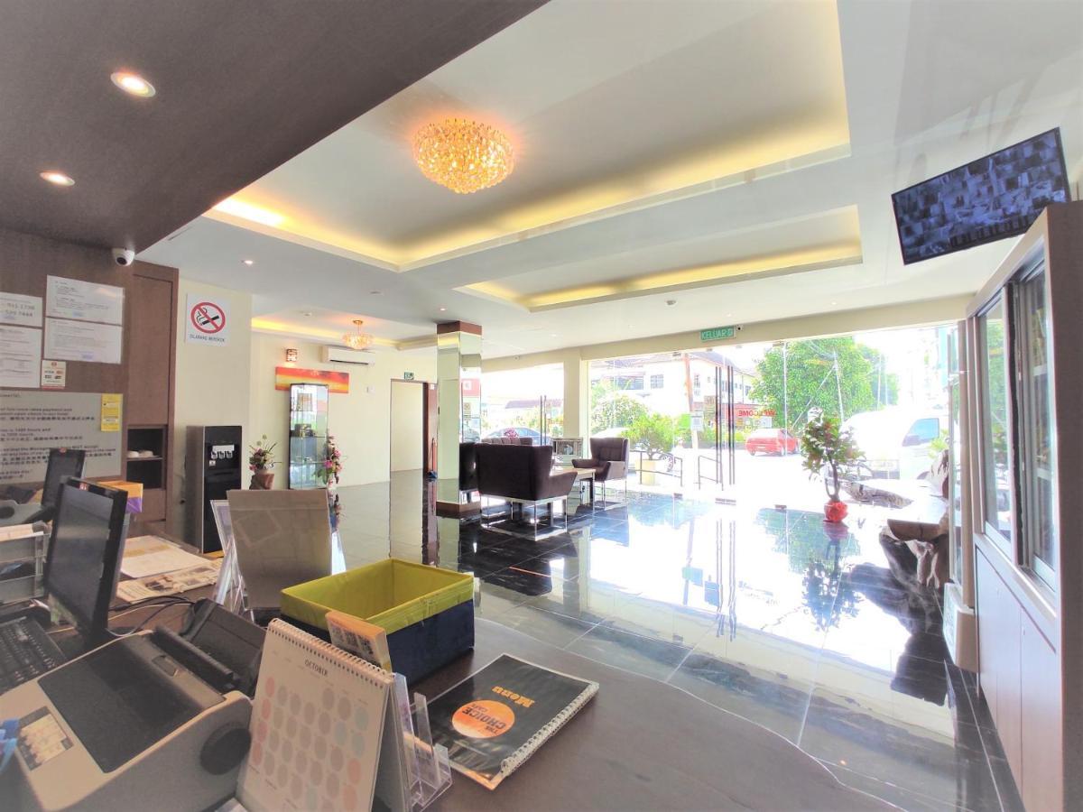 Apple Suites Hotel Sitiawan Exterior foto