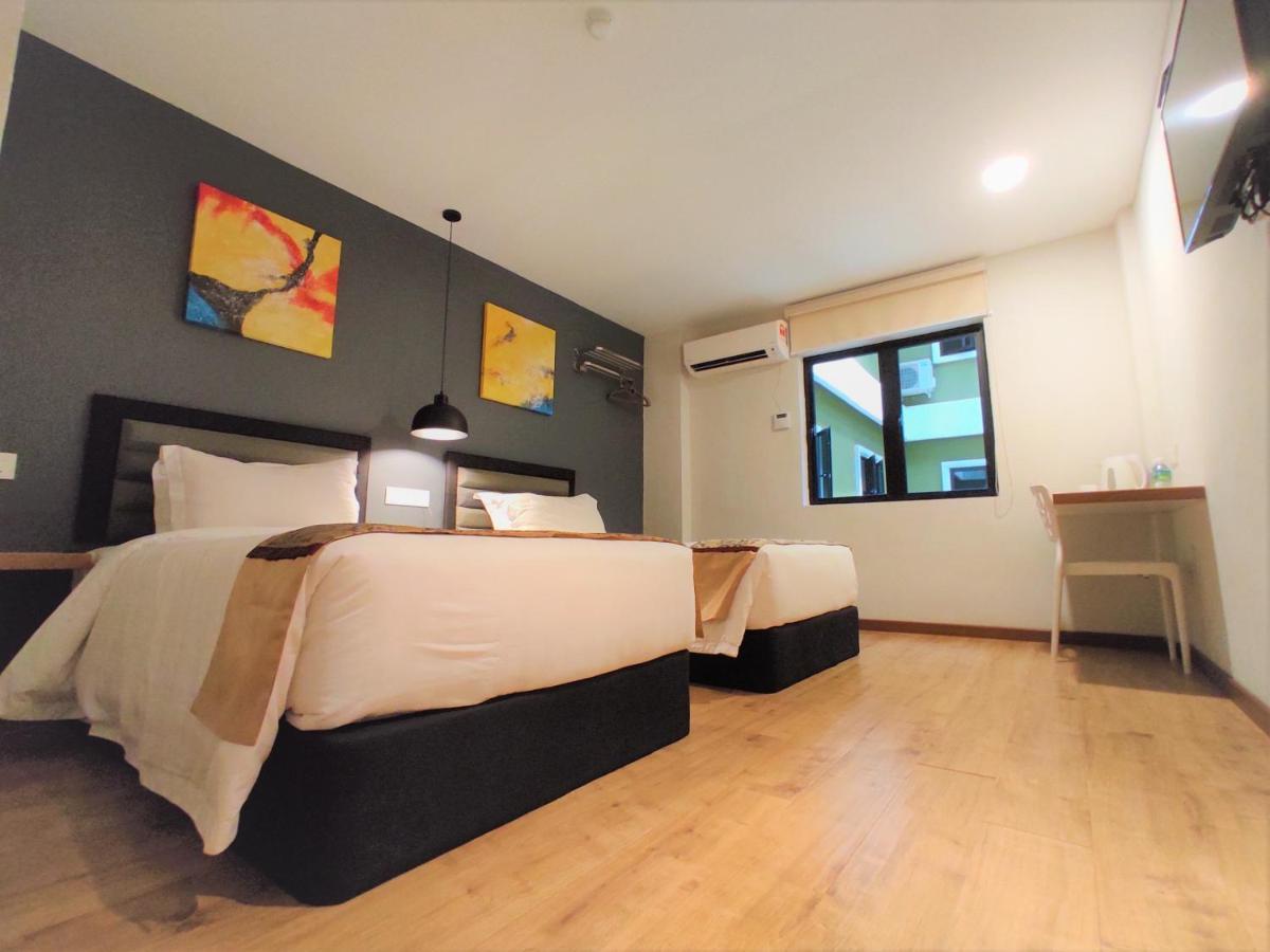 Apple Suites Hotel Sitiawan Exterior foto